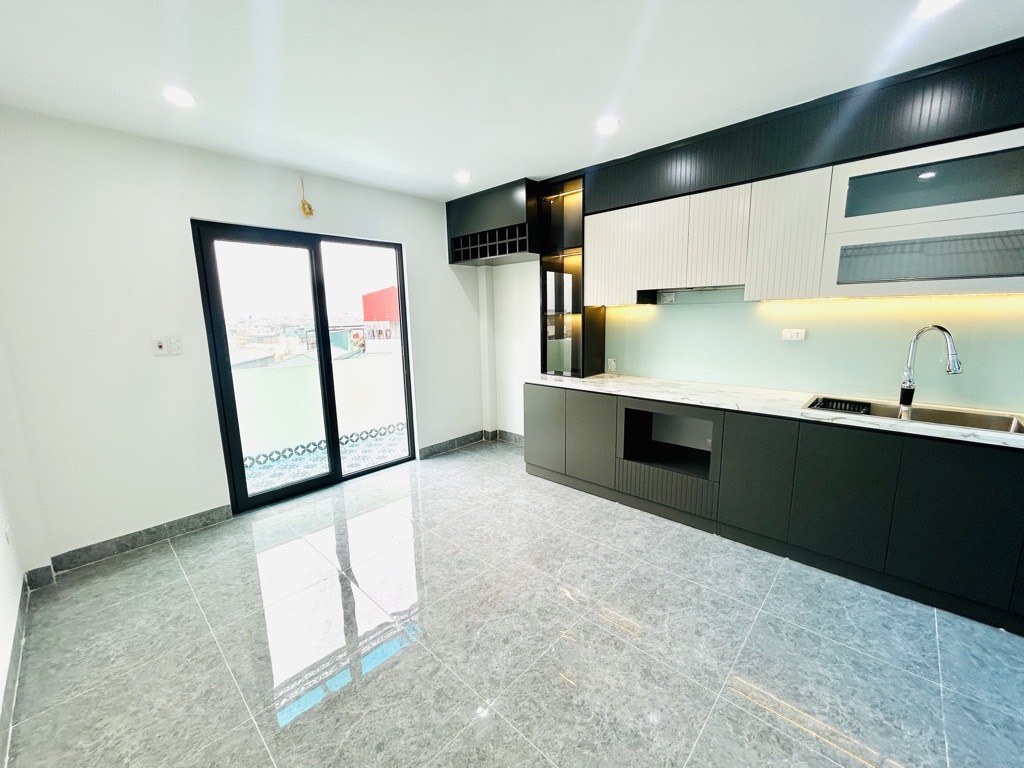 NHÀ ĐẸP PHỐ NAM DƯ - HOÀNG MAI